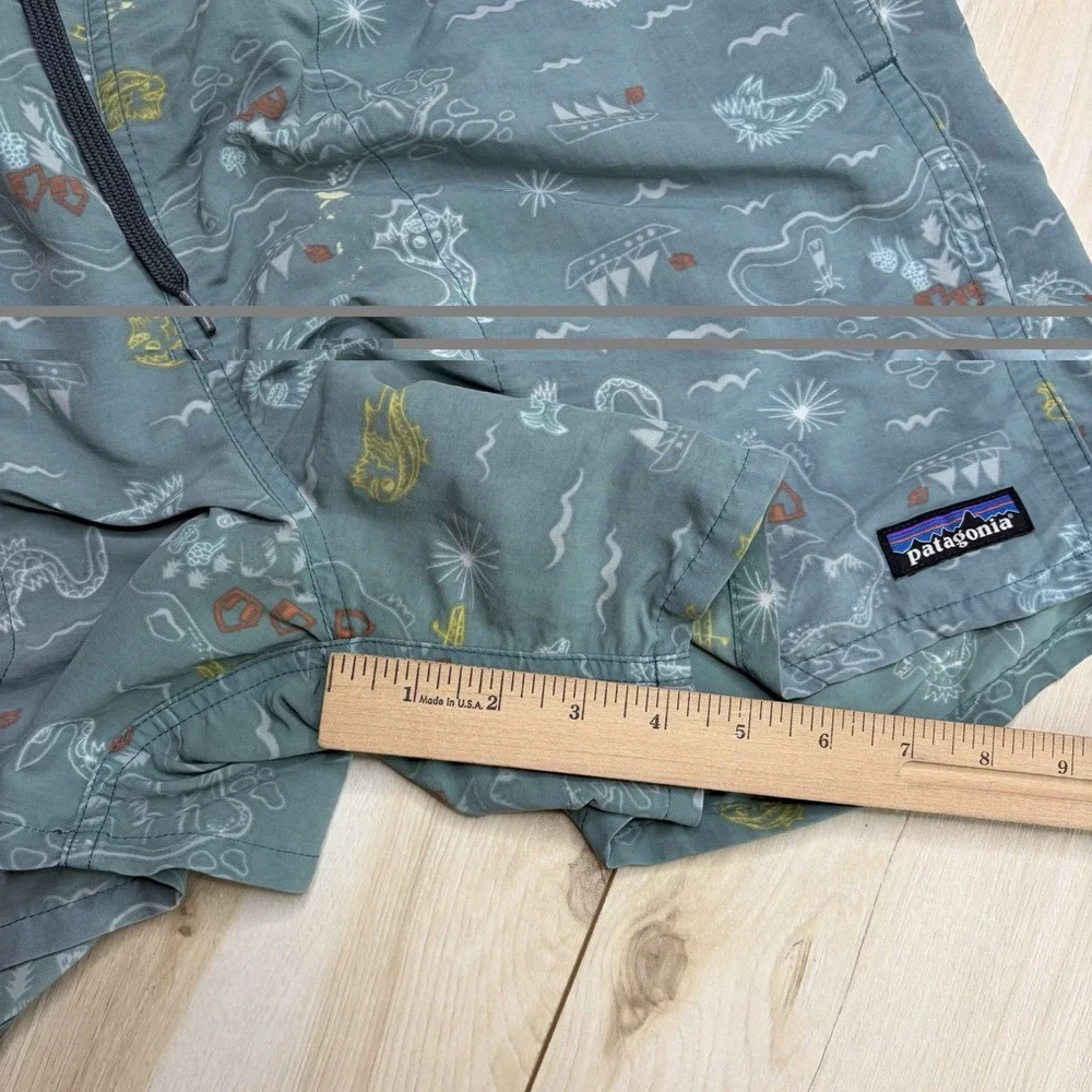 Patagonia Men's Sea Monster Shorts Size Medium Drawstrings Pocket